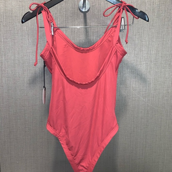 Nobel One Piece in Berry - Picture 5 of 5